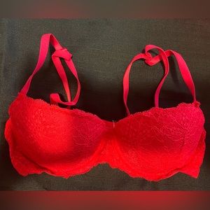 Victoria Secrets Padded Push Up Bra